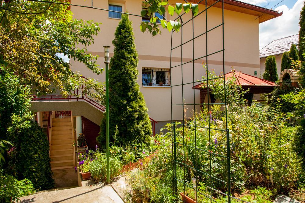 Lavender House Apartment Сараево Екстериор снимка