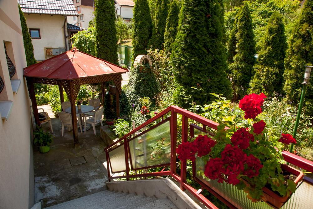 Lavender House Apartment Сараево Стая снимка